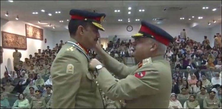 Corps Commander Lahore confers military awards: ISPR