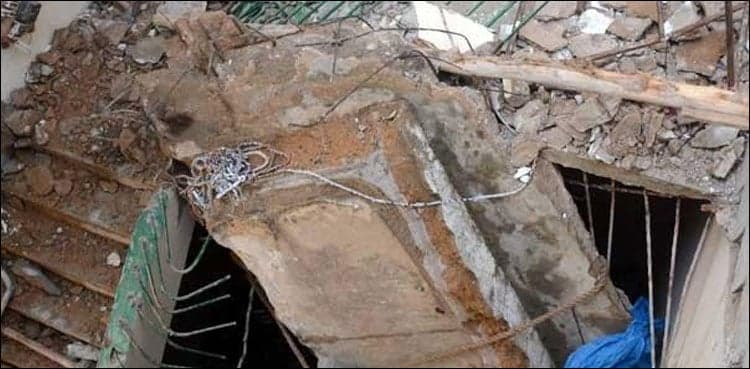 Two dead, two injured as roof of house collapses in Lyari