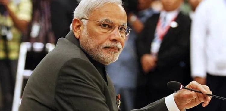 Modi says he sent email attachment in '88; becomes laughing stock