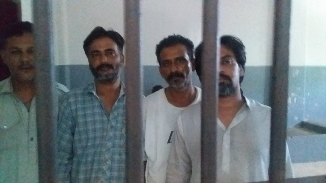 Gang confesses mugging 520 tola gold during 30 robberies in Karachi