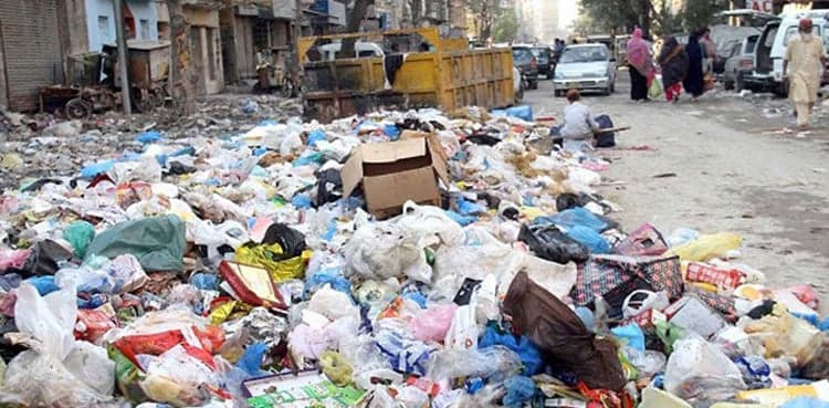 Sindh CM warns sealing buildings, shops over throwing garbage on roads