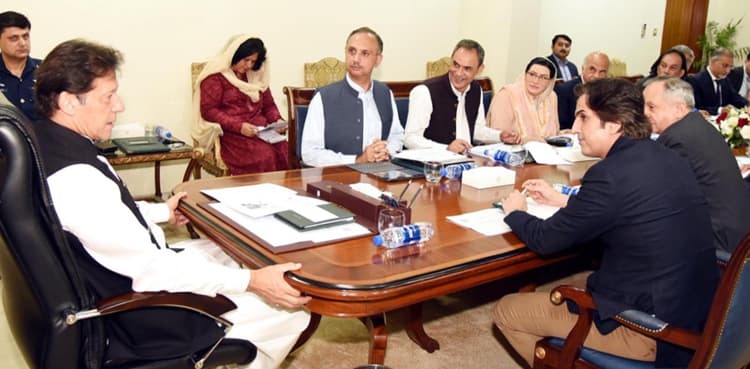 PM Imran directs to complete establishment of SEZs on war footing