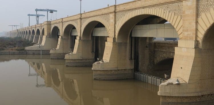 Water level on rise in Indus at Guddu, Sukkur barrages