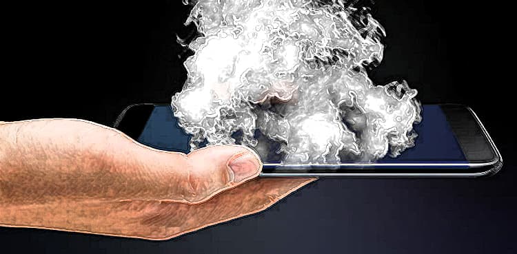 Man dies while playing games on a charging phone