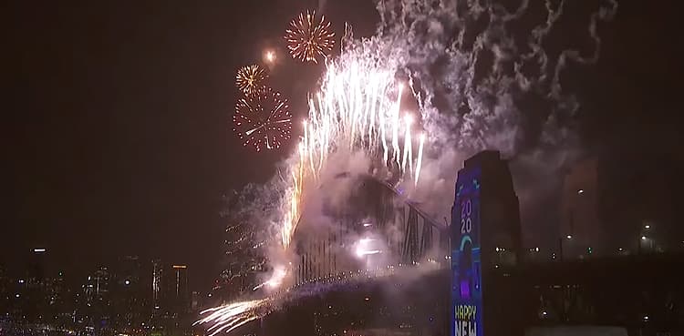2020: World rings in the new year amid wildfires, protests