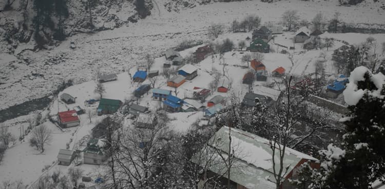 Death toll from weather-related incidents rises to 61 in AJK