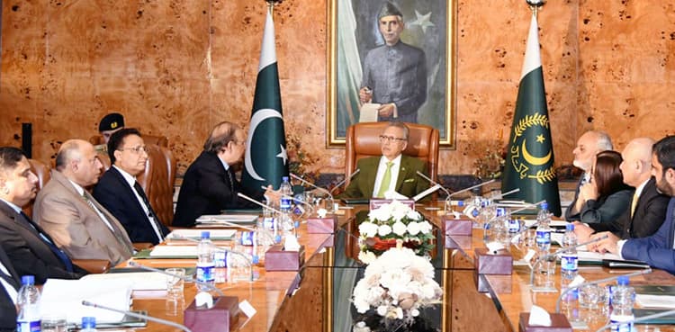 Transparency, accountability top priorities of PTI govt, says President Alvi