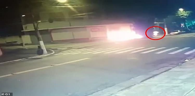 Homeless man set on fire while sleeping on sidewalk in Brazil