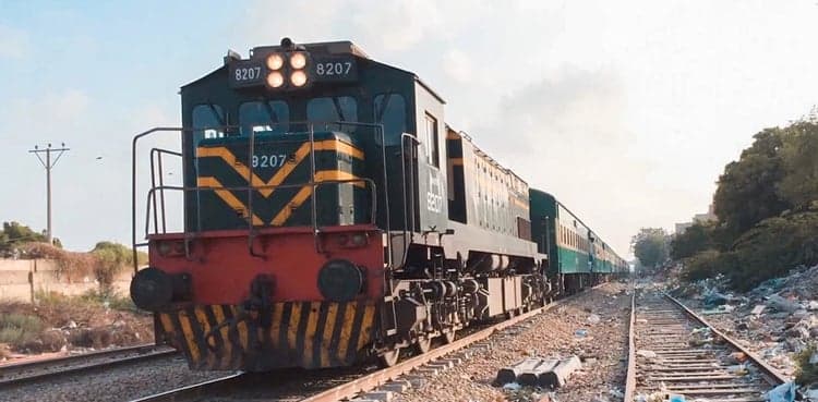Coronavirus outbreak: Train service between Quetta, Taftan suspended