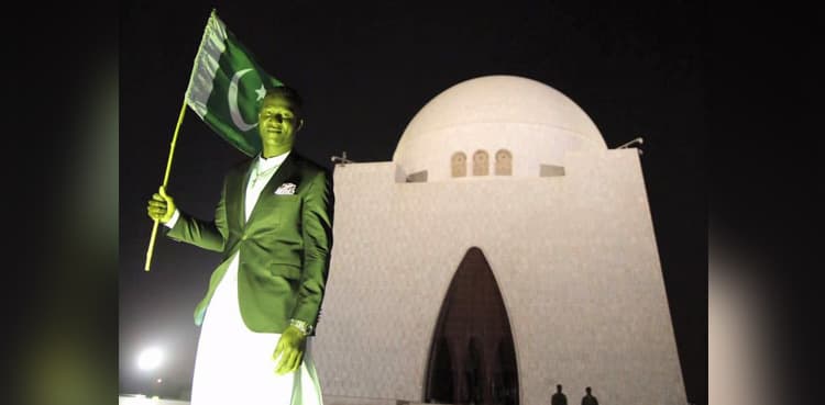 Twitter reacts to Darren Sammy being made honorary Pakistani citizen