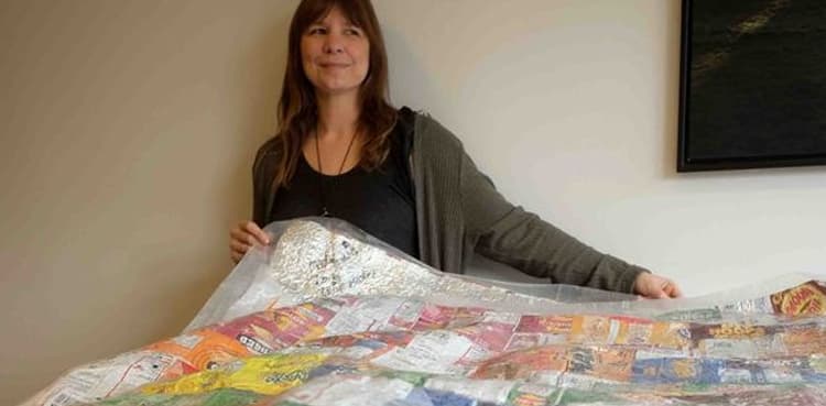 Woman brings creative idea to make sleeping bags for homeless people