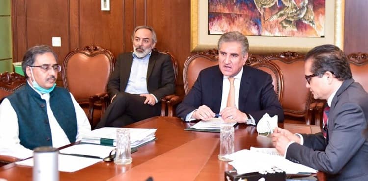 FM directs highlighting plight of Kashmiris on int'l forums