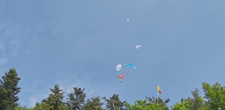 Video shows terrifying moment paragliders collide at 4,757ft