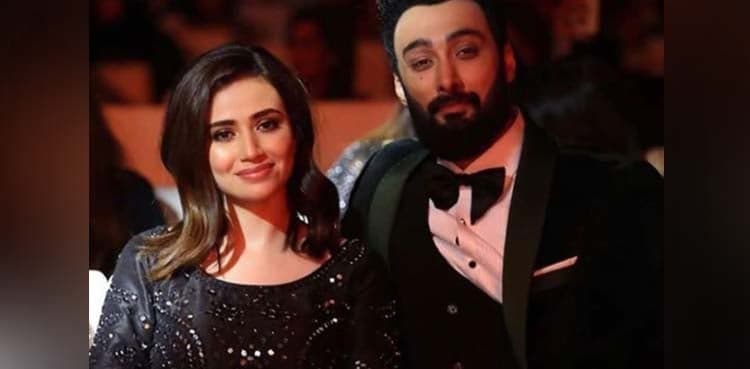 Umair Jaswal addresses relationship rumours with Sana Javed