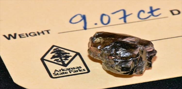 Shiny object picked up by man turns out to be precious diamond