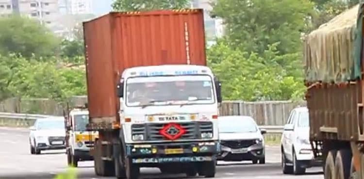 Smartphones worth Rs45mn stolen from container in India
