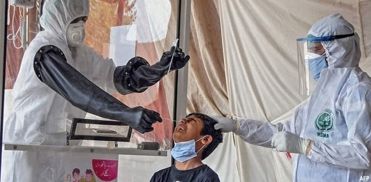 2,304 new infections, 37 COVID-19 deaths reported in Pakistan