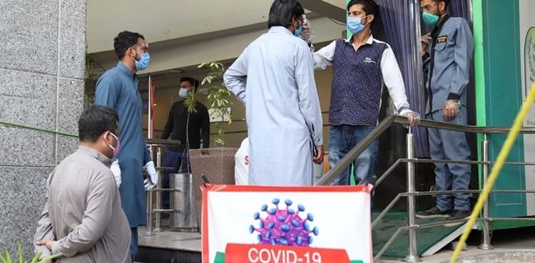 Pakistan records 2,417 cases, 45 COVID-19 deaths in a day