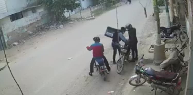 Online delivery services: CTD contacts companies to get workers' data