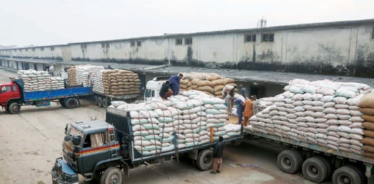 Jamshoro police clueless about looted truckload of rice bags