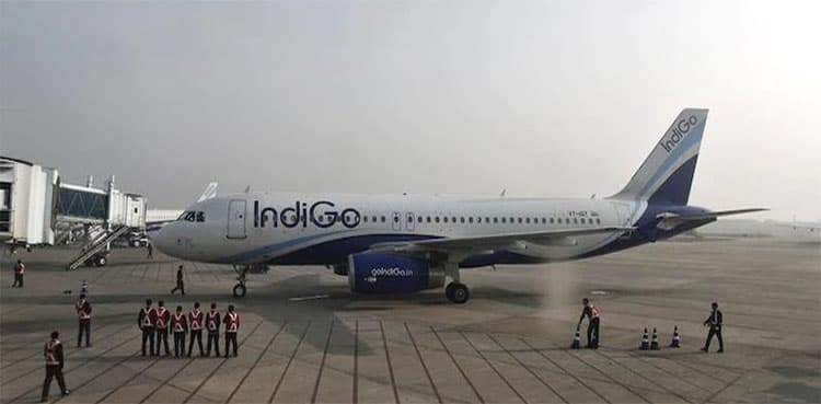 Passenger tests positive for COVID-19 moments before flight take-off