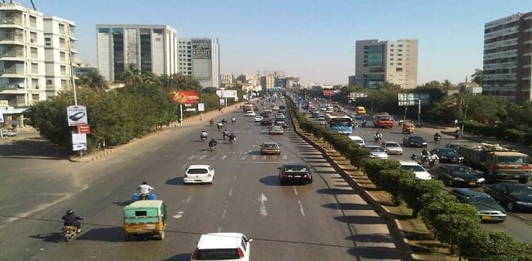 Stalled flow of traffic restored in Karachi