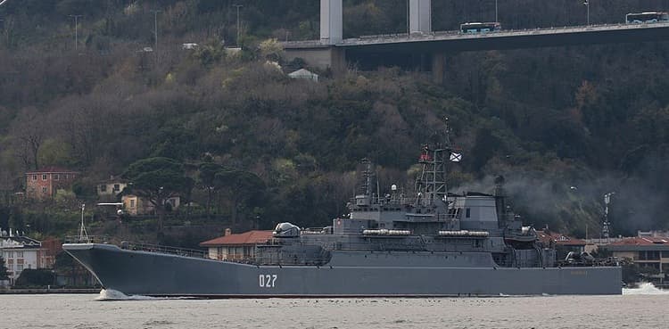 Russia beefs up warship presence in Black Sea