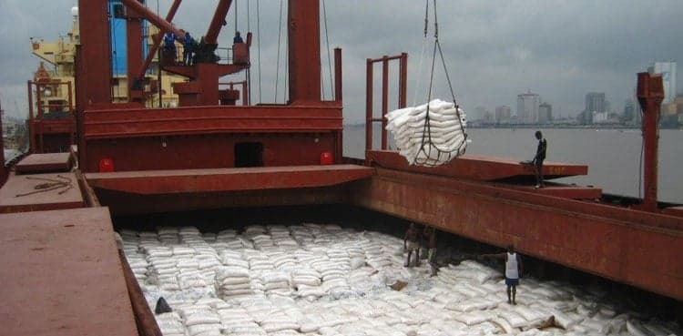 Vessel with 33,000 tonnes of imported sugar arrives at Karachi port