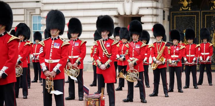 Watch: Famous "Changing the Guard" ceremony returns to Buckingham Palace