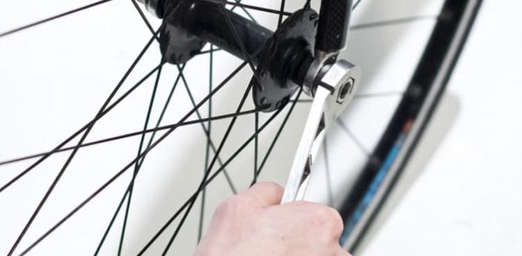 Man helps stranger fix bicycle, realises it's his own