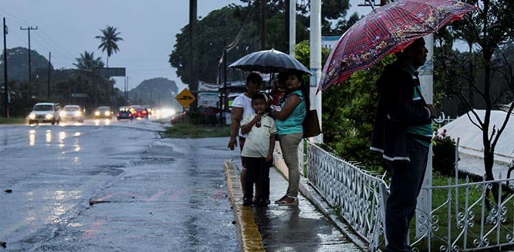 Hurricane Agatha approaches Mexican Pacific beach resorts