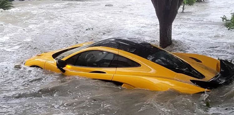 Hurricane Ian carries away McLaren worth $1mn