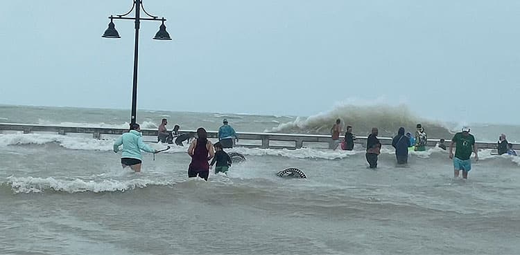 Hurricane Roslyn forecast to hit Mexico's Pacific coast