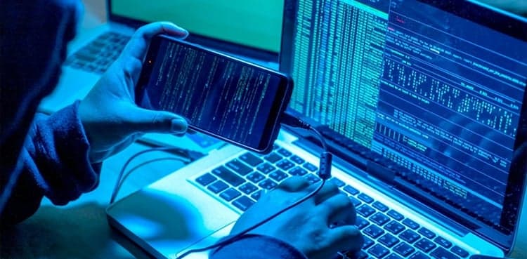 Meta warns of password stealing phone apps