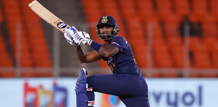 Suryakumar Yadav gets out after saying 'mood nahi ho raha'