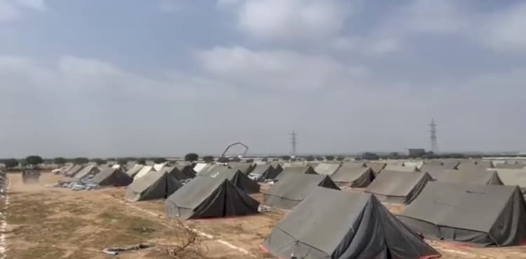 Flood victims: DC Malir seeks Sindh CM's nod for closure of tent city