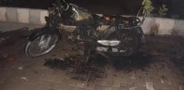 Three wounded in grenade attack on Hub police station