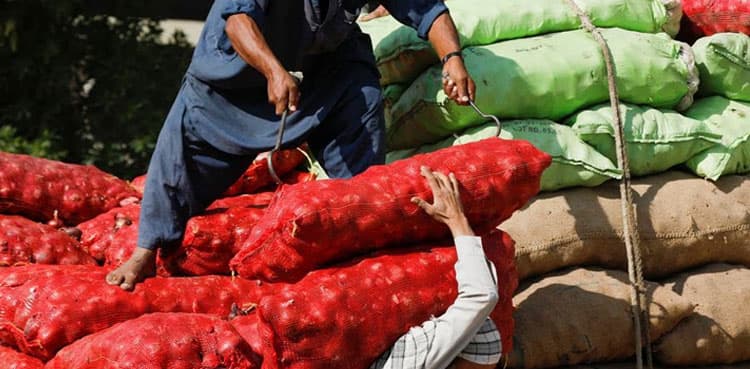 Inflation in Pakistan could average 33pc in first half of FY23, says Moody’s economist