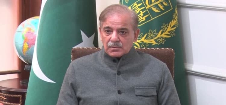 PM orders solarization of Islamabad govt buildings within 7 weeks