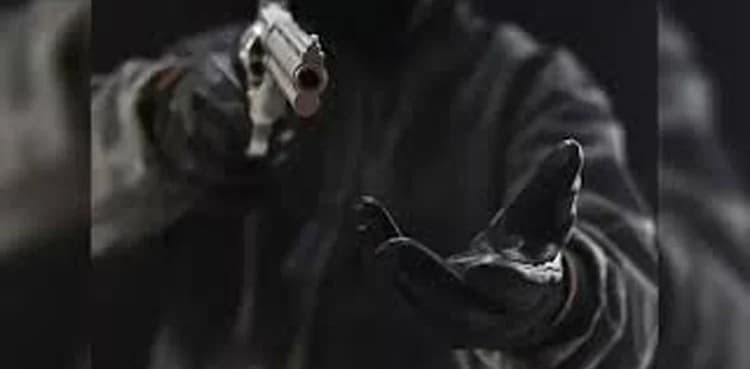 Muggers injure two women for resisting robbery in Karachi