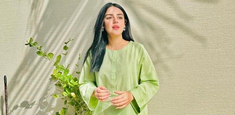Shazeal Shoukat introduces her new character from 'Adawat'