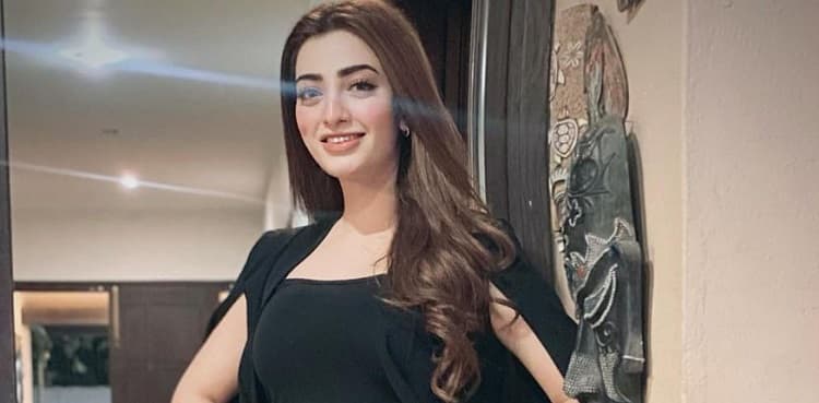 Nawal Saeed slays all-black Saree look: See pics