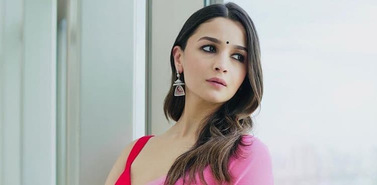 Alia Bhatt struggles with Bengali at 'RRKPK' event; BTS video goes viral!