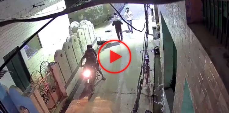 Horrifying video: Father carrying daughter on shoulders gets shot