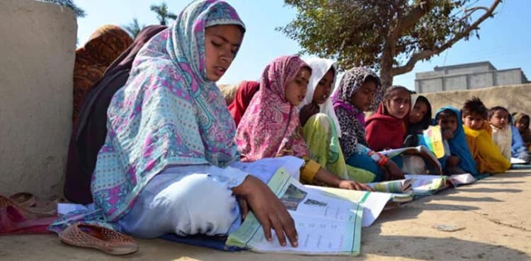 28mn children out of schools in Pakistan