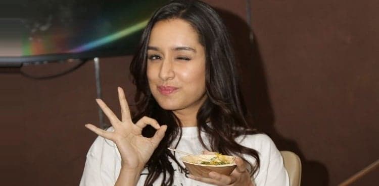 'Mithai koi bhi ho...': Shraddha Kapoor's witty reply breaks the internet