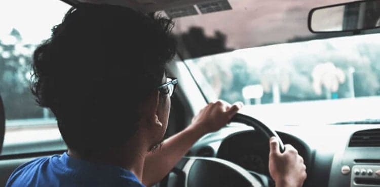Lahore police continue action against underage drivers