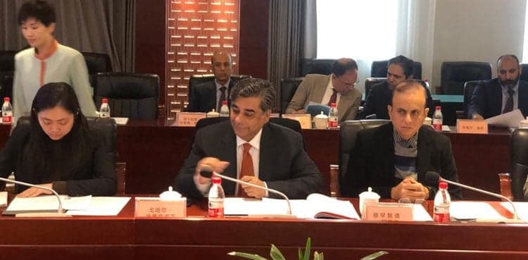 Commerce minister holds meetings with Chinese businessmen, exporters