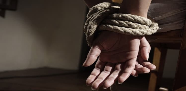 Armed men abduct teenage boy in Karachi