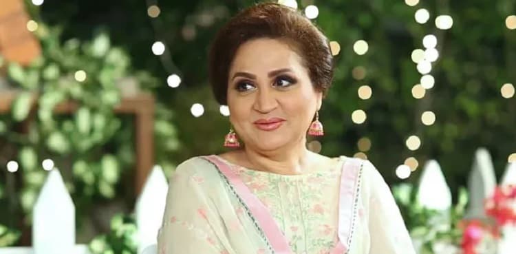 Asma Abbas requested to 'kick a child'